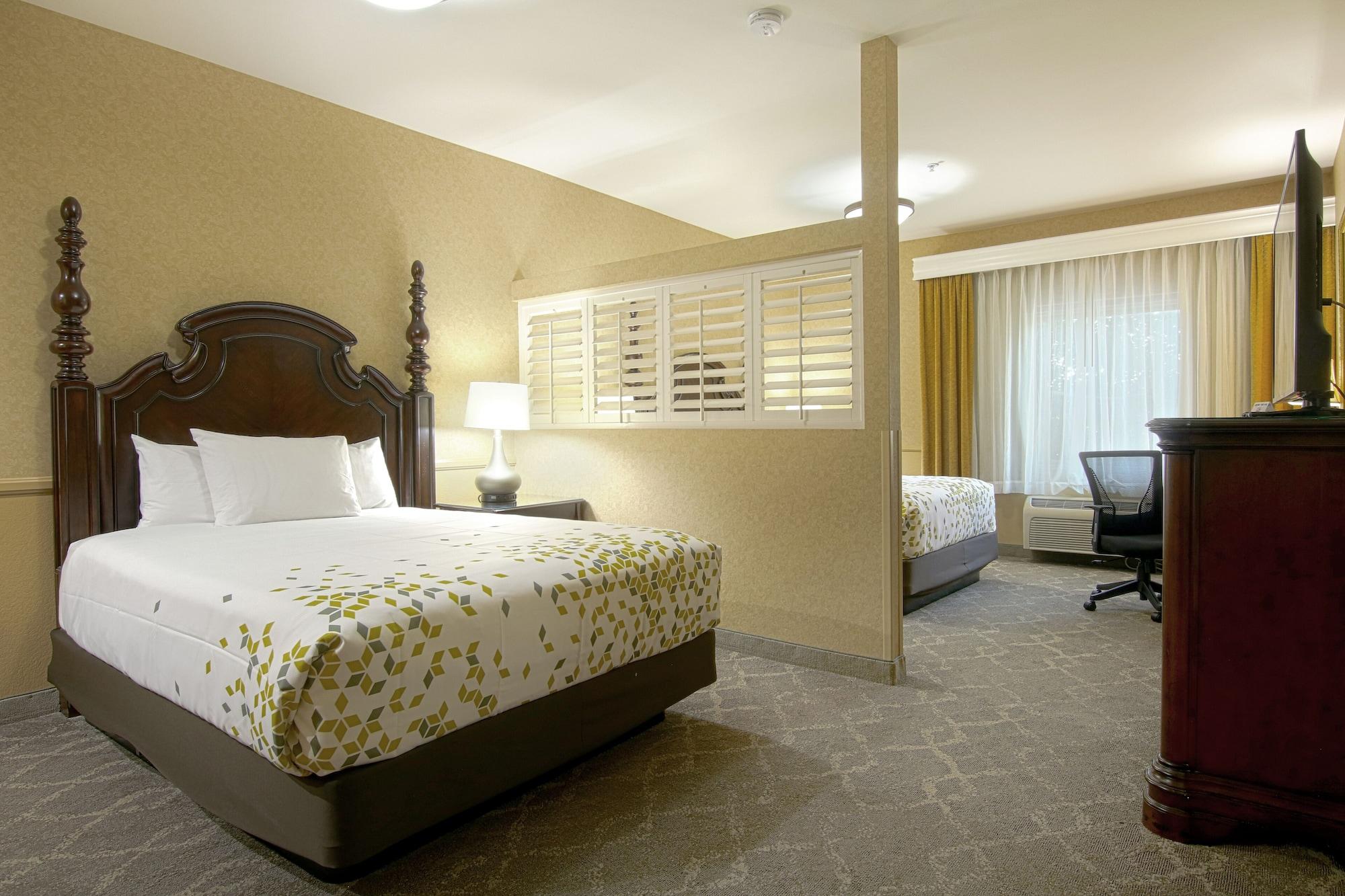 Azure Hotel&Suites Ontario Trademark Collection By Wyndham Exterior foto