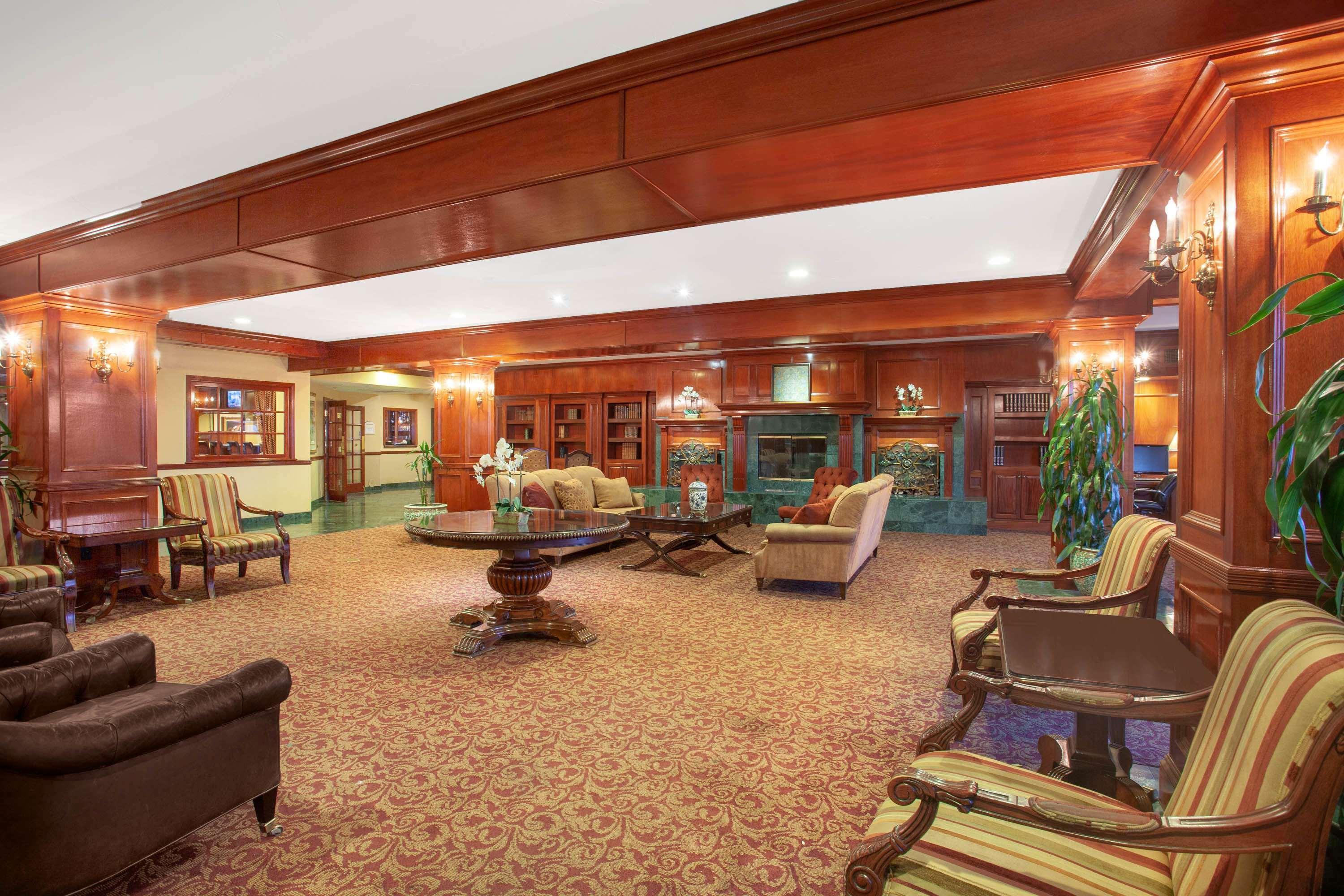 Azure Hotel&Suites Ontario Trademark Collection By Wyndham Exterior foto