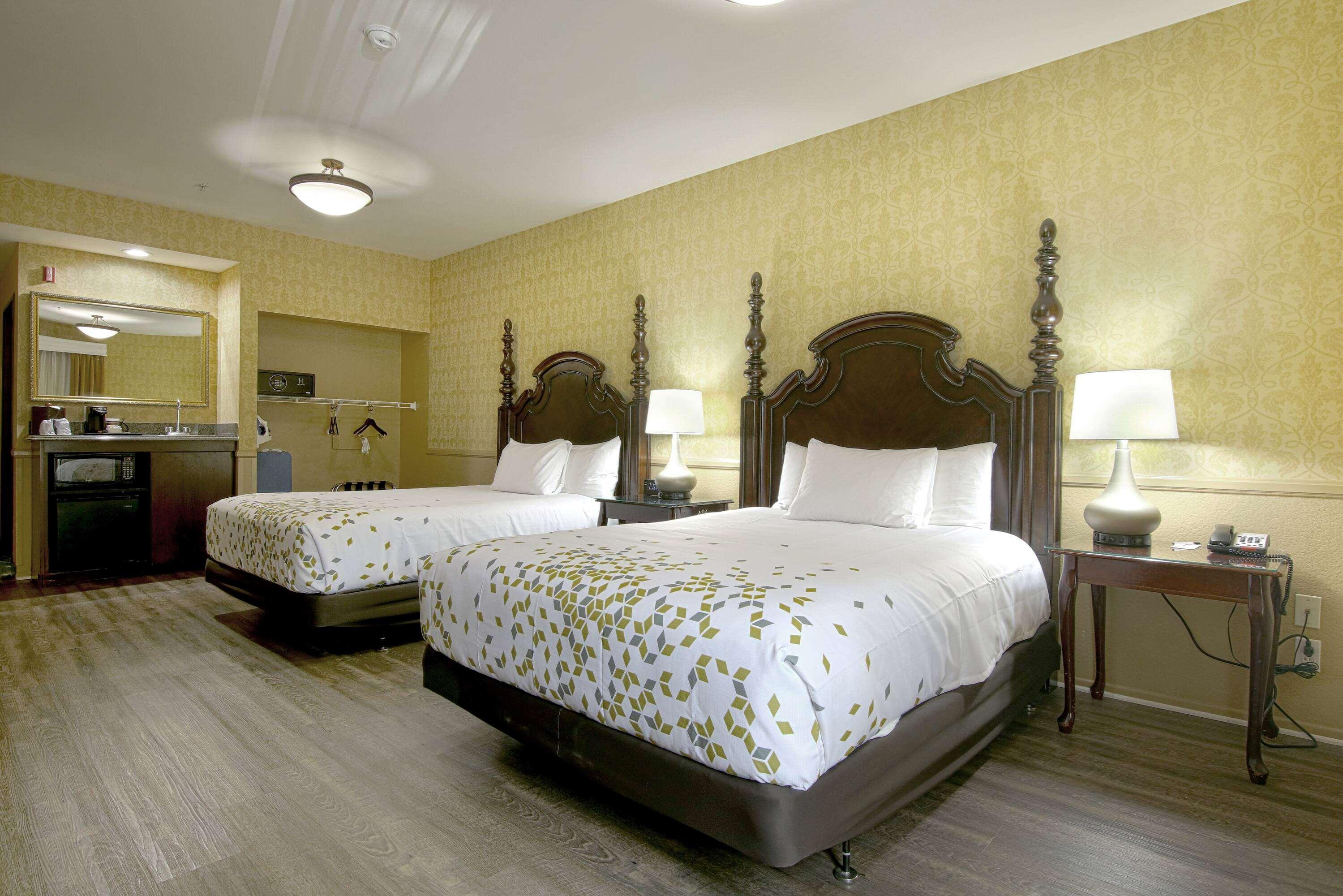 Azure Hotel&Suites Ontario Trademark Collection By Wyndham Exterior foto